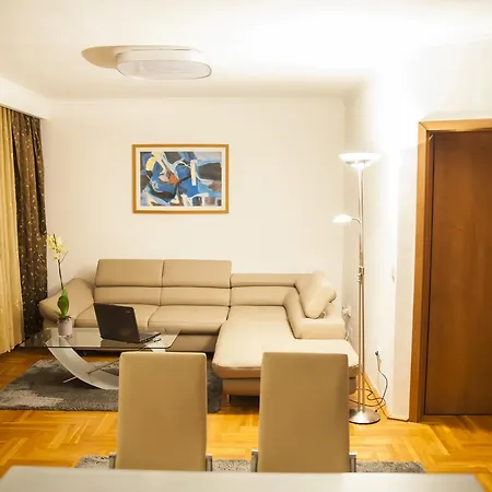 Business Class Κλουζ-Ναπόκα