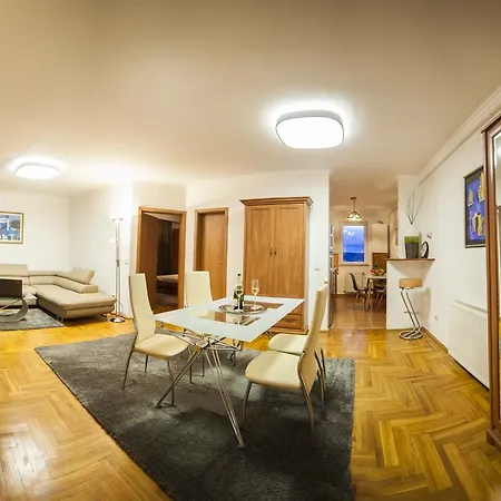 Business Class Διαμέρισμα Κλουζ-Ναπόκα