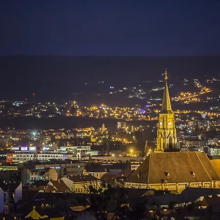 Business Class 公寓