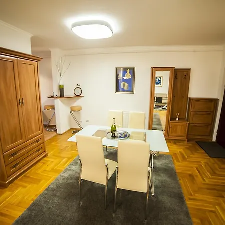 Business Class * Κλουζ-Ναπόκα