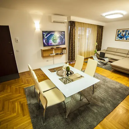 Διαμέρισμα Business Class *